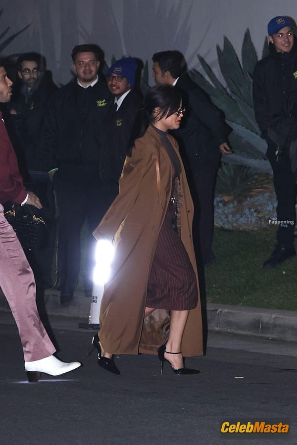 Jenna Ortega Bra at a Private Pre-Oscars Party, Beverly Hills photo 13