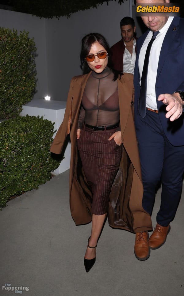 Jenna Ortega Bra at a Private Pre-Oscars Party, Beverly Hills photo 16