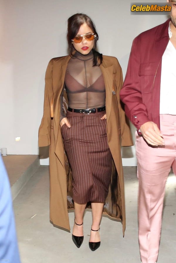 Jenna Ortega Bra at a Private Pre-Oscars Party, Beverly Hills photo 30