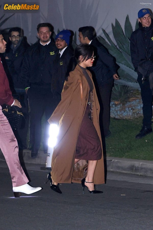Jenna Ortega Bra at a Private Pre-Oscars Party, Beverly Hills photo 33