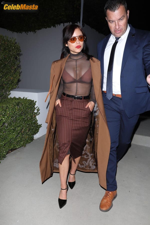 Jenna Ortega Bra at a Private Pre-Oscars Party, Beverly Hills photo 35