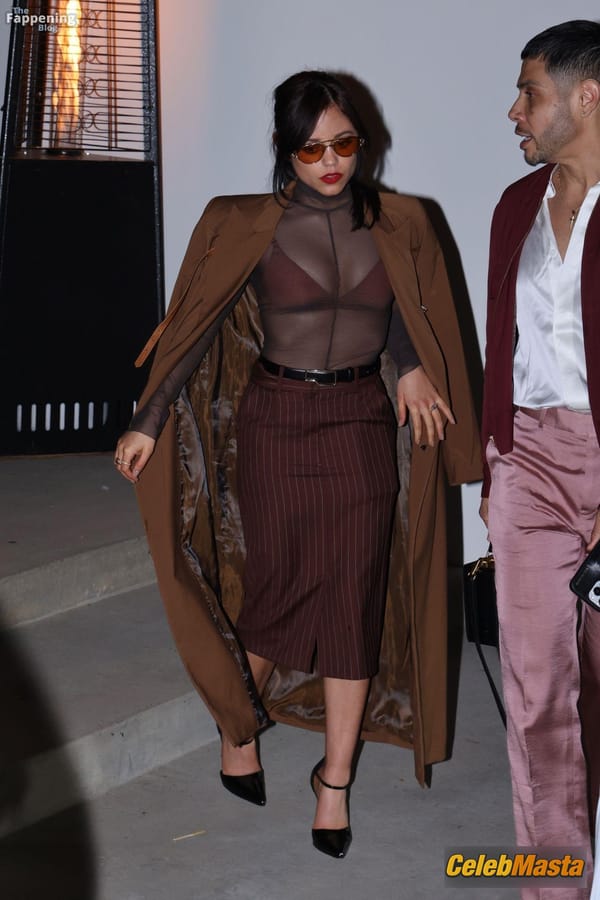 Jenna Ortega Bra at a Private Pre-Oscars Party, Beverly Hills photo 36