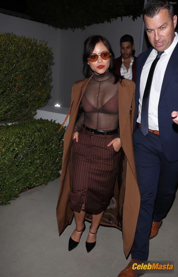 Jenna Ortega Bra at a Private Pre-Oscars Party, Beverly Hills photo 41