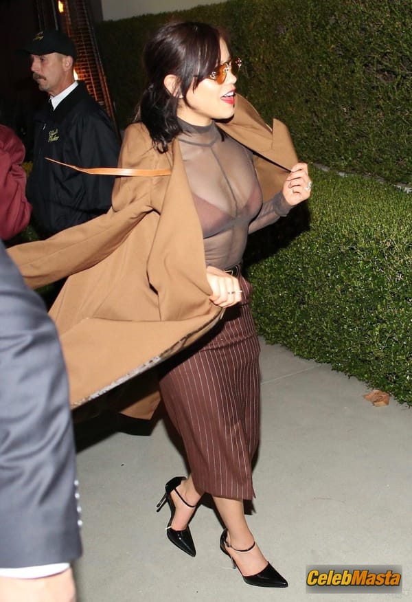 Jenna Ortega Bra at a Private Pre-Oscars Party, Beverly Hills photo 47