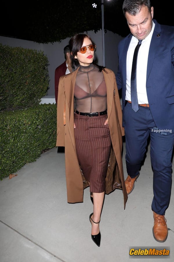 Jenna Ortega Bra at a Private Pre-Oscars Party, Beverly Hills photo 48