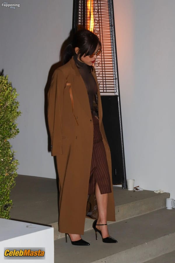 Jenna Ortega Bra at a Private Pre-Oscars Party, Beverly Hills photo 50
