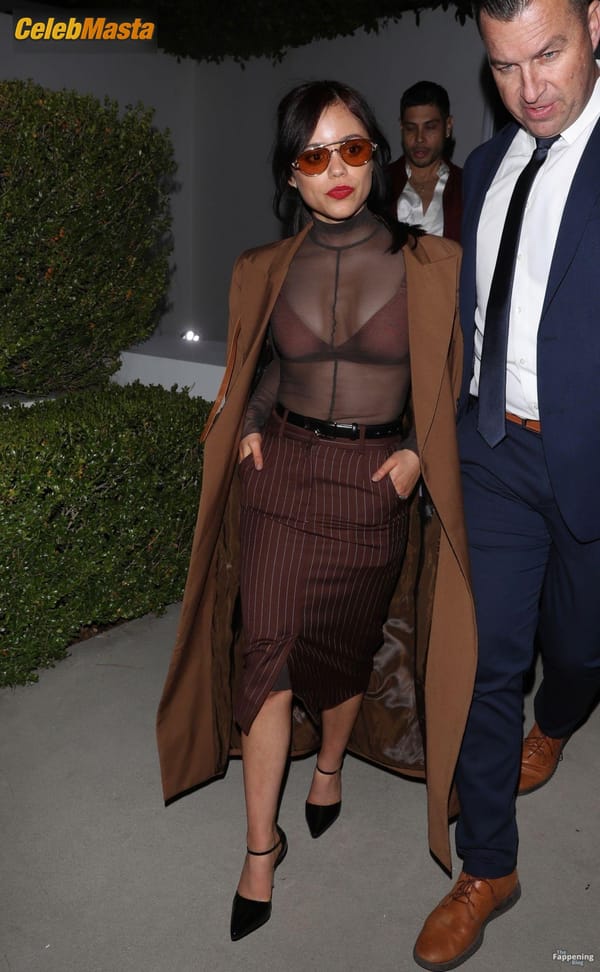 Jenna Ortega Bra at a Private Pre-Oscars Party, Beverly Hills photo 59