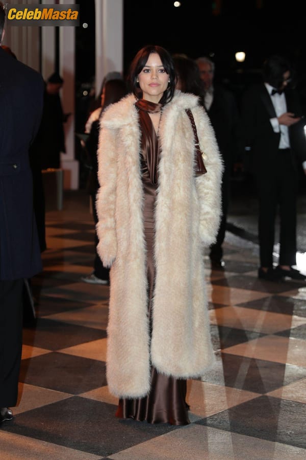 Jenna Ortega Cleavage and Legs at SNL 50th Anniversary Special, New York City photo 51