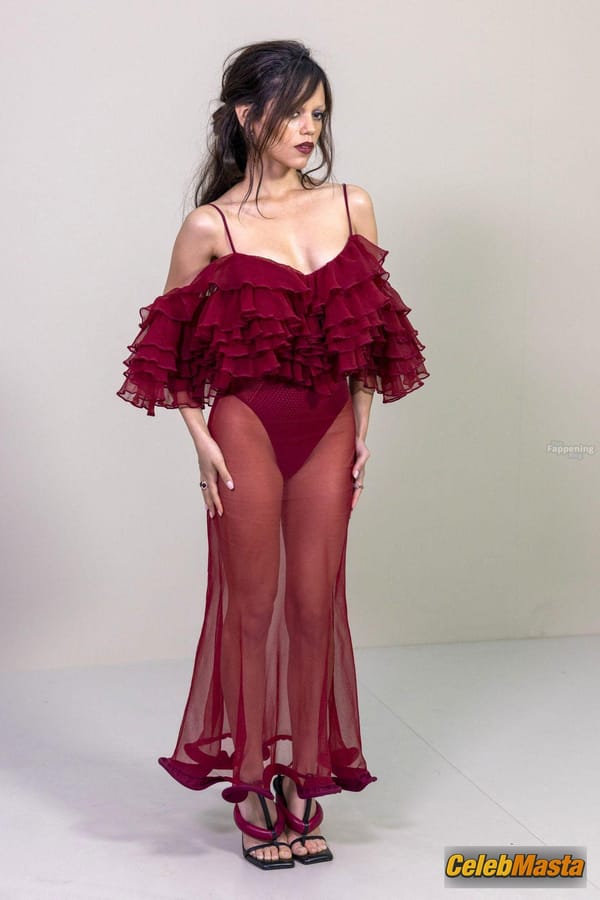 Jenna Ortega in a Sheer Dress at the Givenchy Fashion Show, Paris photo 22