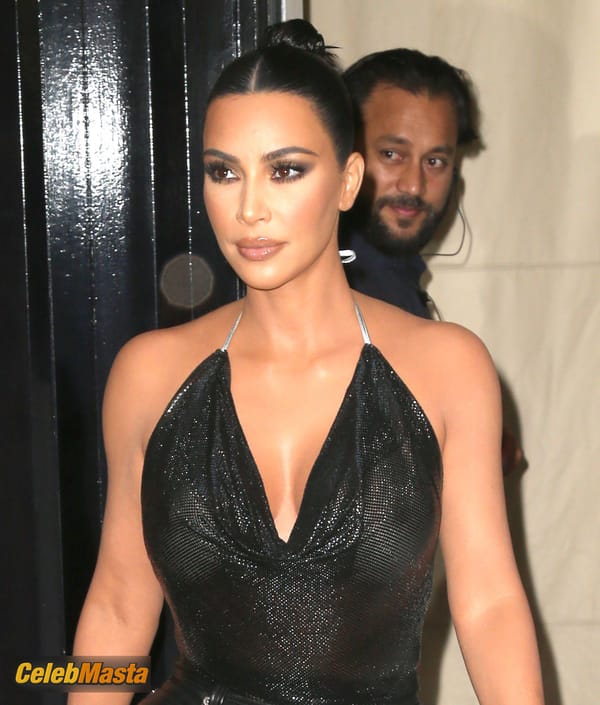 Kim Kardashian leaving the Mercer hotel dressed in leather to go to the Jimmy Fallon show in New York photo 20