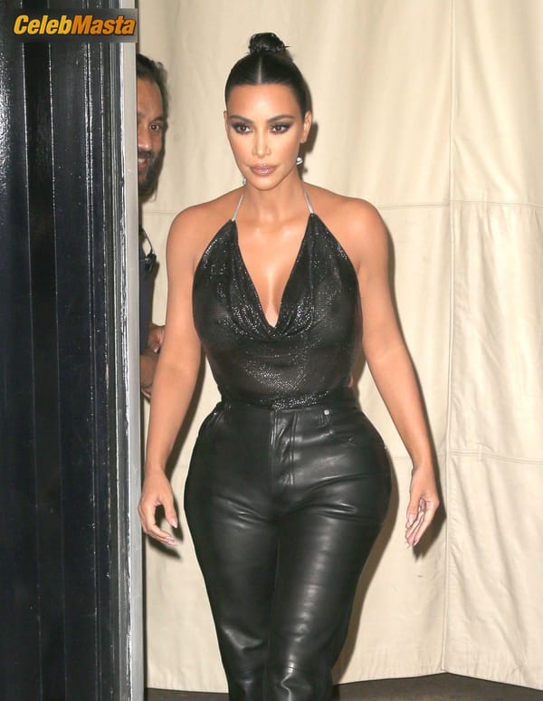 Kim Kardashian leaving the Mercer hotel dressed in leather to go to the Jimmy Fallon show in New York photo 27