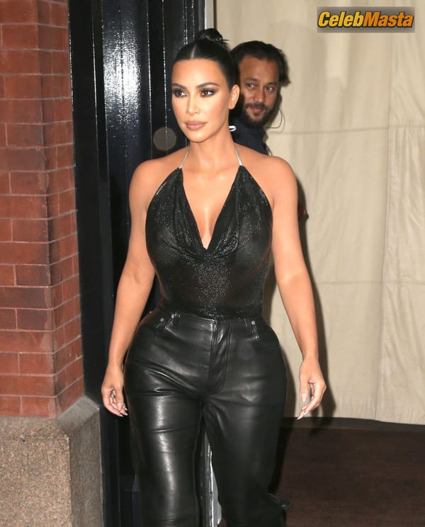Kim Kardashian leaving the Mercer hotel dressed in leather to go to the Jimmy Fallon show in New York photo 28