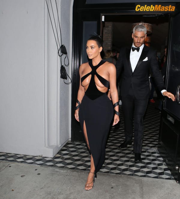 Kim Kardashian showing a lot of skin at Craig’s restaurant in Hollywood (17.02.2019) photo 13