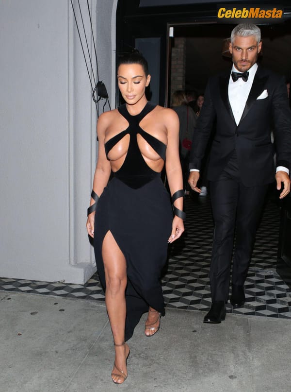 Kim Kardashian showing a lot of skin at Craig’s restaurant in Hollywood (17.02.2019) photo 23