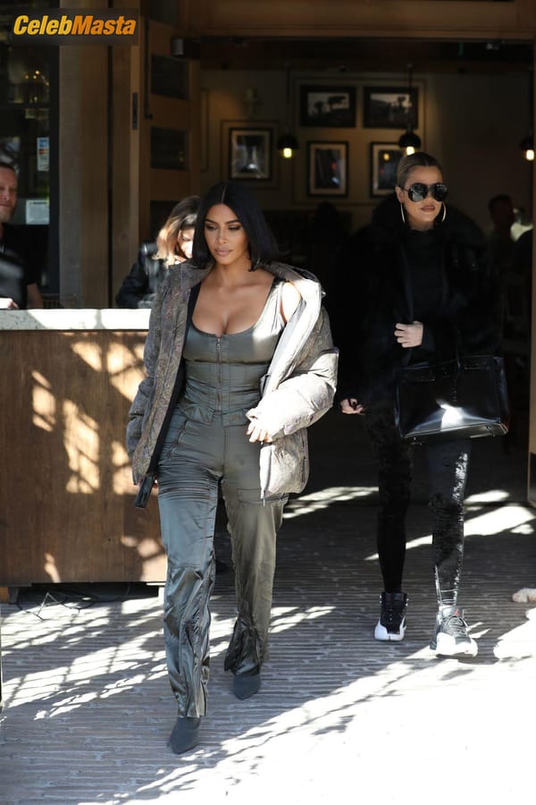 Kim Kardashian at the Grandville Restaurant in Studio City with a new shorter hairstyle photo 60