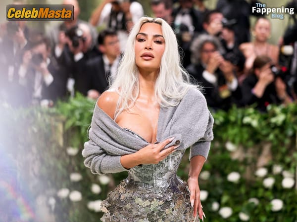 Kim Kardashian at the Met Gala, NYC photo 15