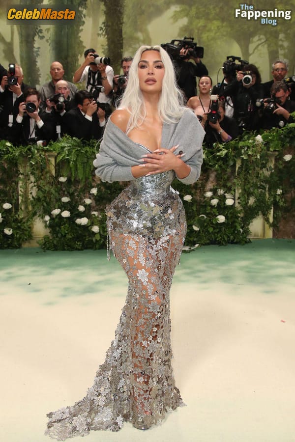 Kim Kardashian at the Met Gala, NYC photo 36