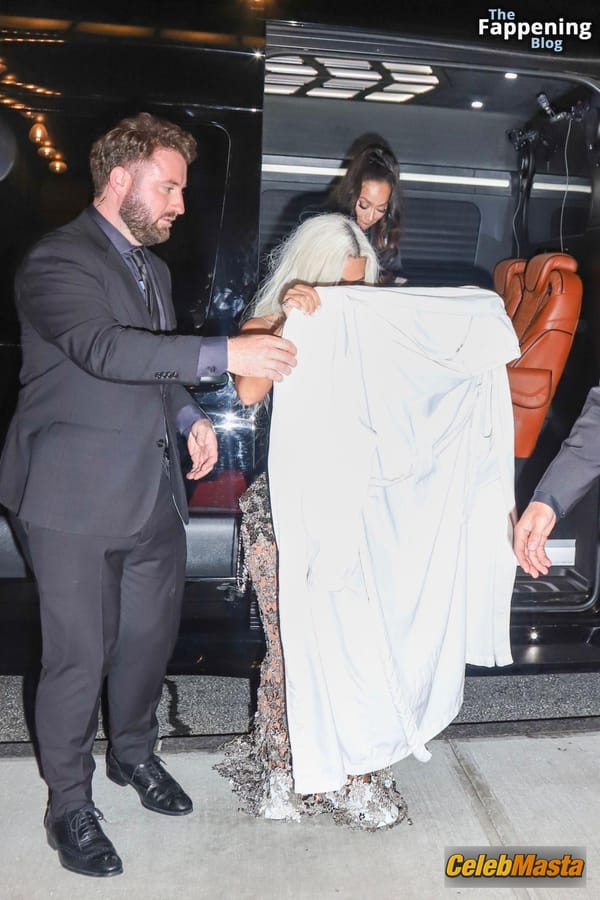 Kim Kardashian at the Met Gala, NYC photo 39