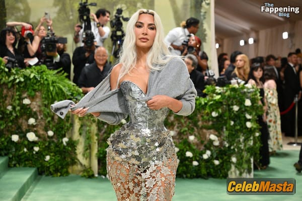 Kim Kardashian at the Met Gala, NYC photo 44