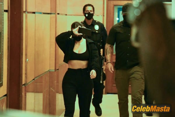 Kim Kardashian leaving a dermatologist appointment in Beverly Hills photo 12