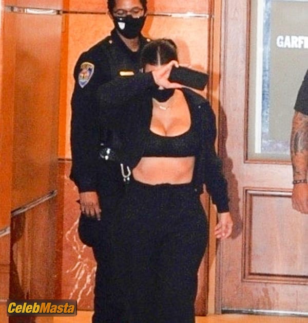 Kim Kardashian leaving a dermatologist appointment in Beverly Hills photo 22