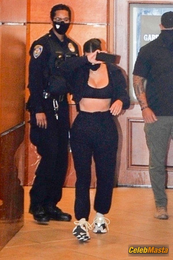 Kim Kardashian leaving a dermatologist appointment in Beverly Hills photo 25