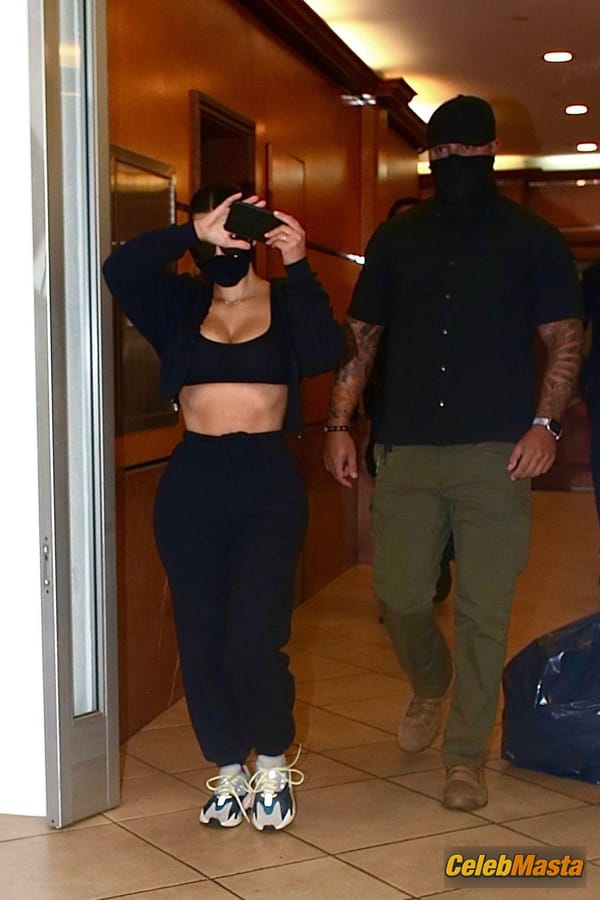 Kim Kardashian leaving a dermatologist appointment in Beverly Hills photo 30