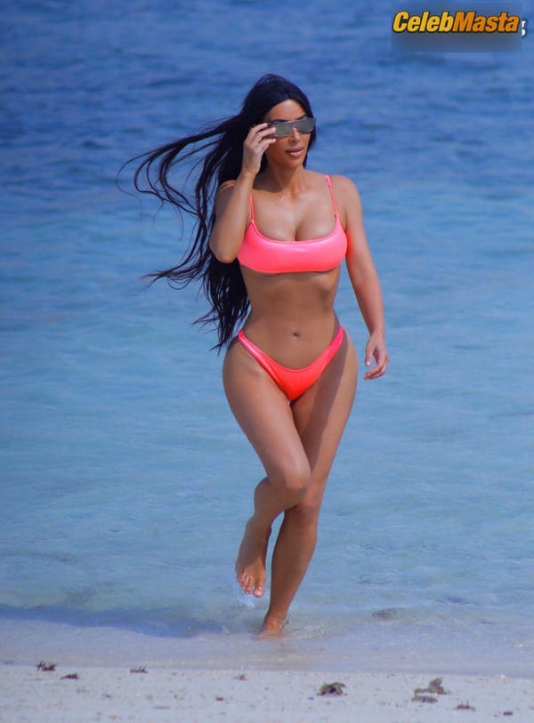 Kim Kardashian’s Collection photo 41