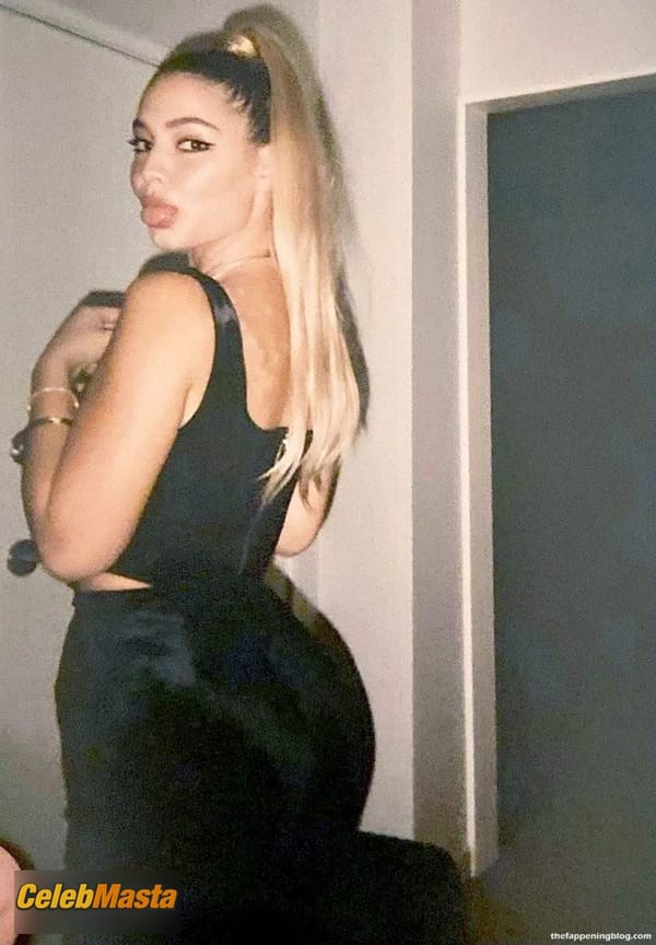 Madelyn Cline Tits And Ass Photos Collection photo 5