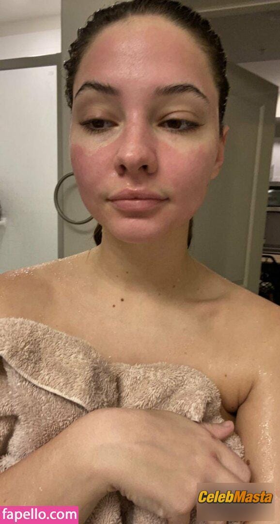 Madelyn Cline Photo Collection Part 2 photo 18