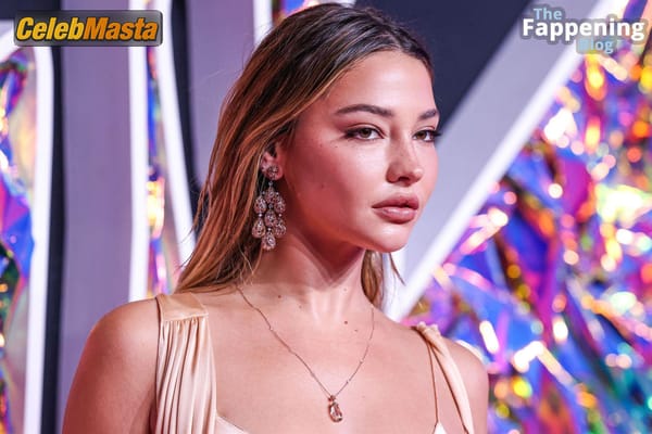 Madelyn Cline Rocks The Red Carpet With Look At 2023 Mtv Video Music Awards photo 21