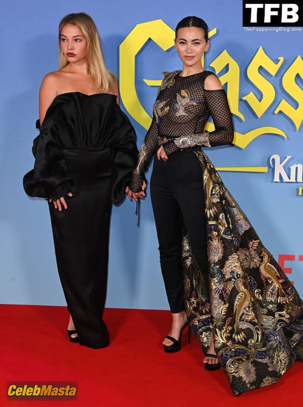 Madelyn Cline at the Glass Onion Premiere, London photo 23