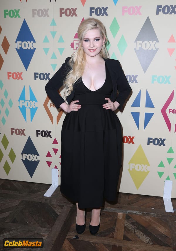 Abigail Breslin Cleavage at the FOX / FX Summer 2015 TCA Party in West Hollywood photo 5