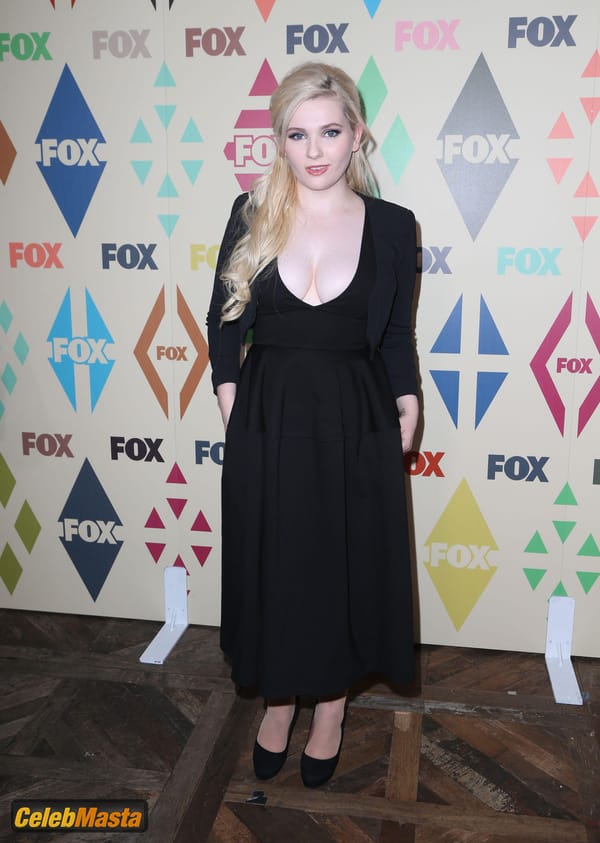 Abigail Breslin Cleavage at the FOX / FX Summer 2015 TCA Party in West Hollywood photo 9