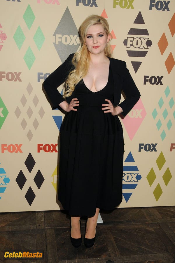 Abigail Breslin Cleavage at the FOX / FX Summer 2015 TCA Party in West Hollywood photo 23
