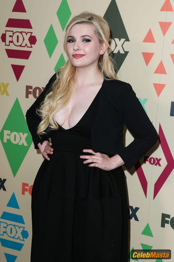 Abigail Breslin Cleavage at the FOX / FX Summer 2015 TCA Party in West Hollywood photo 31