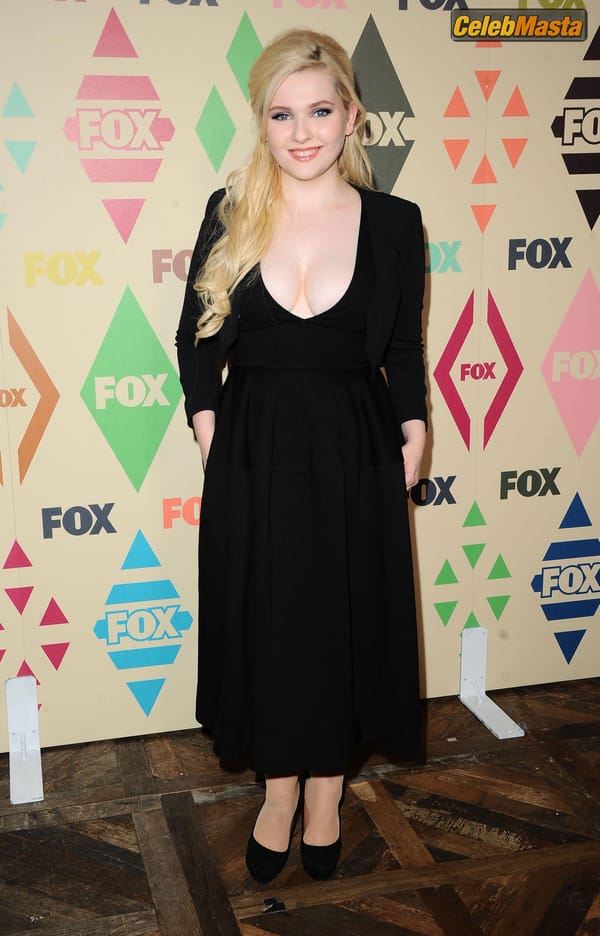 Abigail Breslin Cleavage at the FOX / FX Summer 2015 TCA Party in West Hollywood photo 32