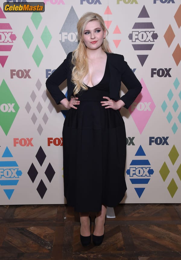 Abigail Breslin Cleavage at the FOX / FX Summer 2015 TCA Party in West Hollywood photo 44