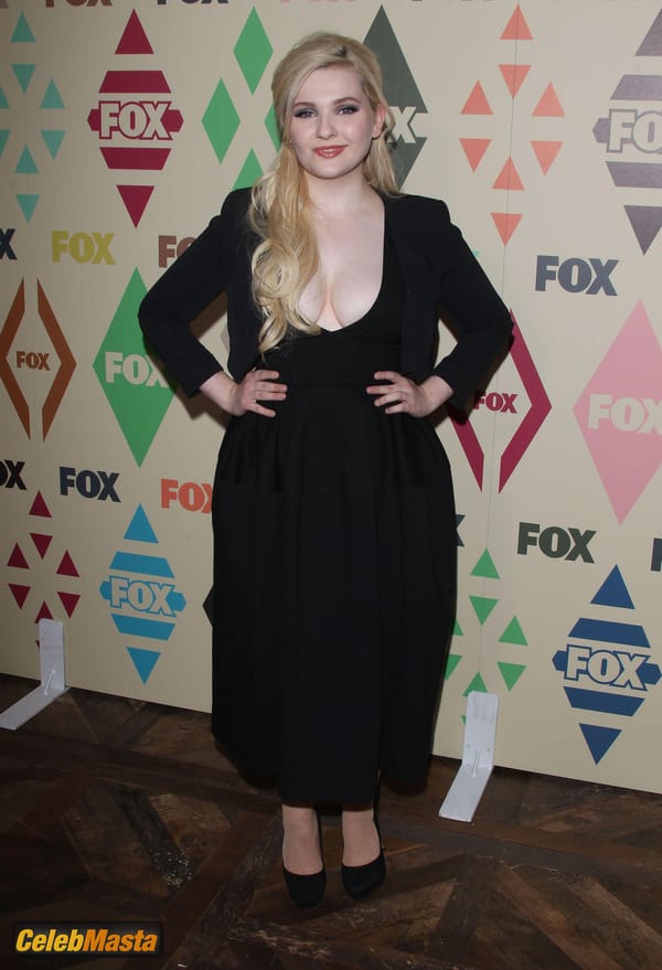 Abigail Breslin Cleavage at the FOX / FX Summer 2015 TCA Party in West Hollywood photo 46