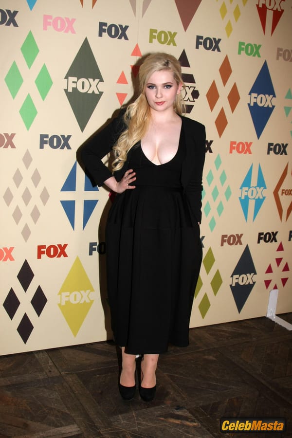 Abigail Breslin Cleavage at the FOX / FX Summer 2015 TCA Party in West Hollywood photo 50