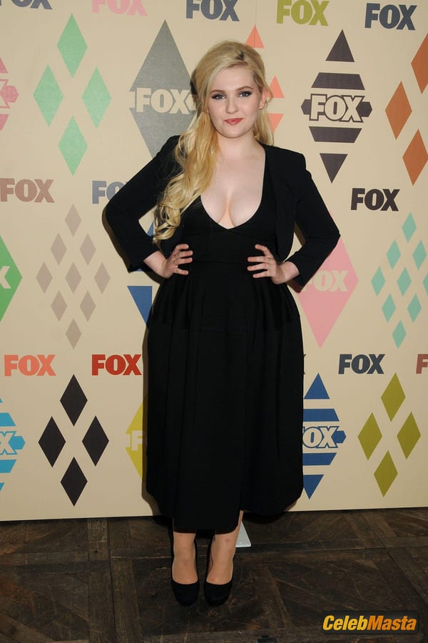 Abigail Breslin Cleavage at the FOX / FX Summer 2015 TCA Party in West Hollywood photo 51