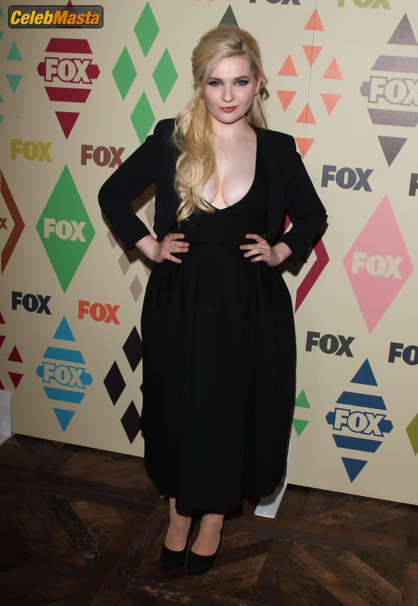 Abigail Breslin Cleavage at the FOX / FX Summer 2015 TCA Party in West Hollywood photo 53