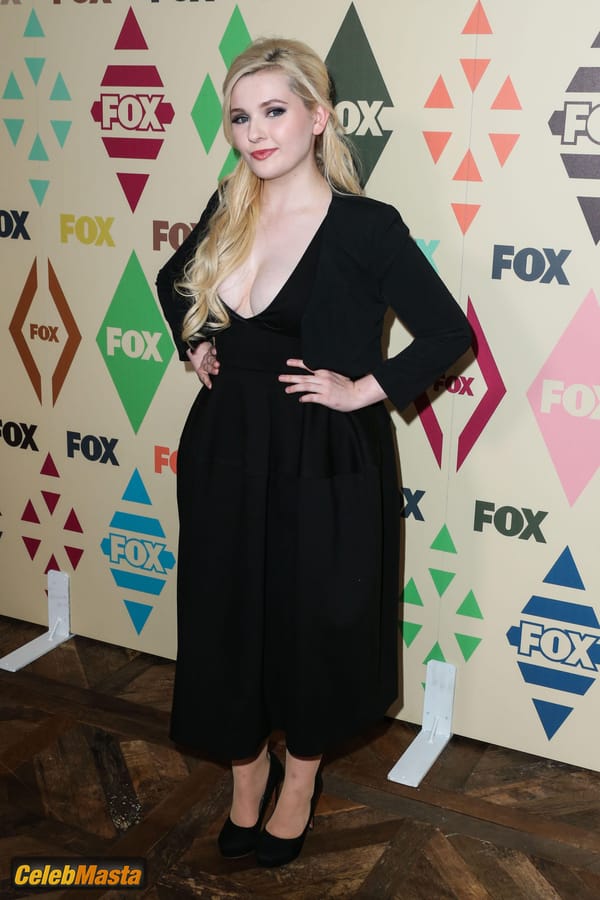 Abigail Breslin Cleavage at the FOX / FX Summer 2015 TCA Party in West Hollywood photo 55