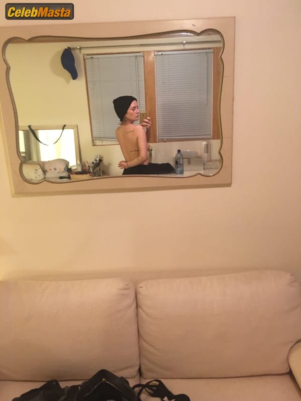 Addison Timlin Sex Photos photo 14