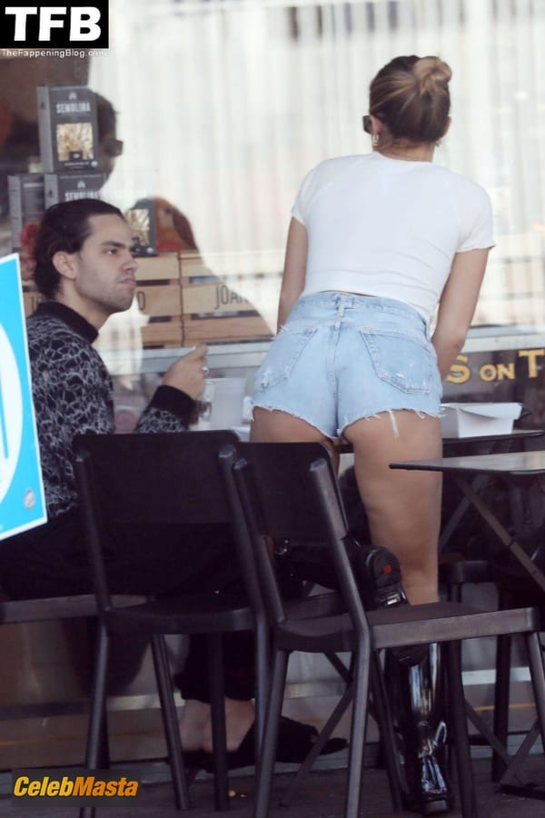Addison Rae Butt at Joans photo 18