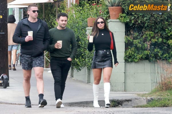 Addison Rae Legs in Los Feliz photo 6