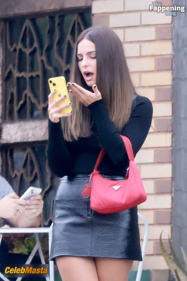 Addison Rae Legs in Los Feliz photo 11