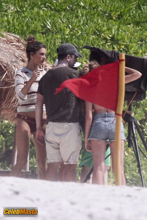 Alessandra Ambrosio Figure Photoshoot for Gal Floripa in Riviera Maya, Mexico photo 9