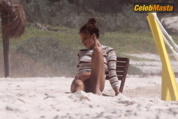Alessandra Ambrosio Figure Photoshoot for Gal Floripa in Riviera Maya, Mexico photo 10
