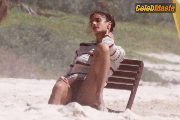 Alessandra Ambrosio Figure Photoshoot for Gal Floripa in Riviera Maya, Mexico photo 16
